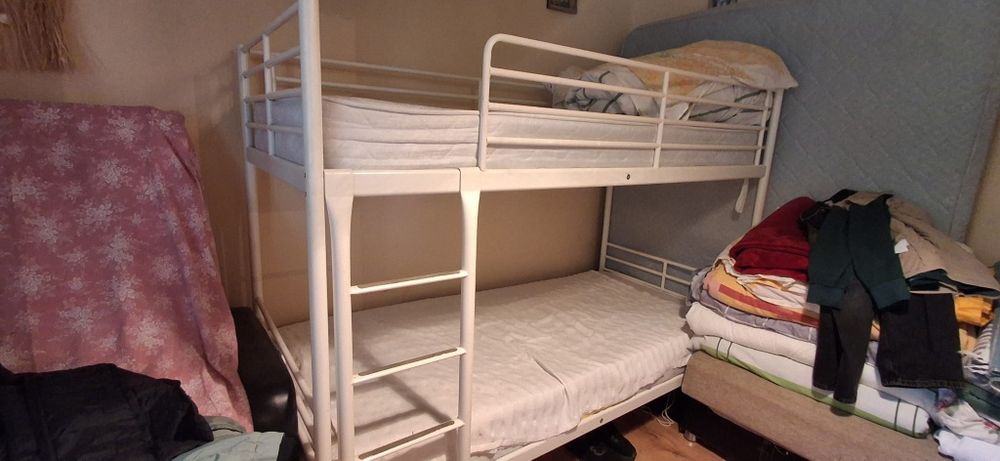 Pat ikea metalic supraetajat cu saltele