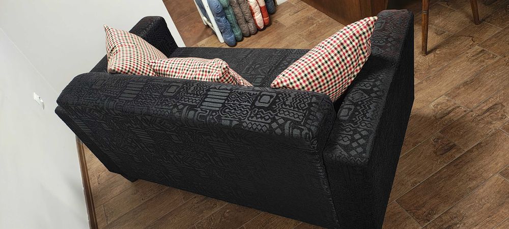 Продавам компактно диванче – 140×80×60 см, закупено от IKEA.
