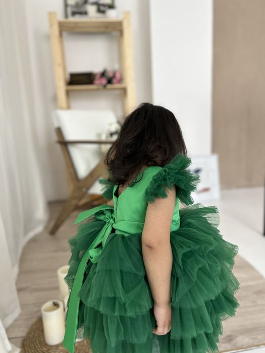 Прокат нарядных  платьев