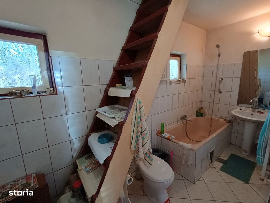 Casa cu 3 camere si garaj / str. PACII