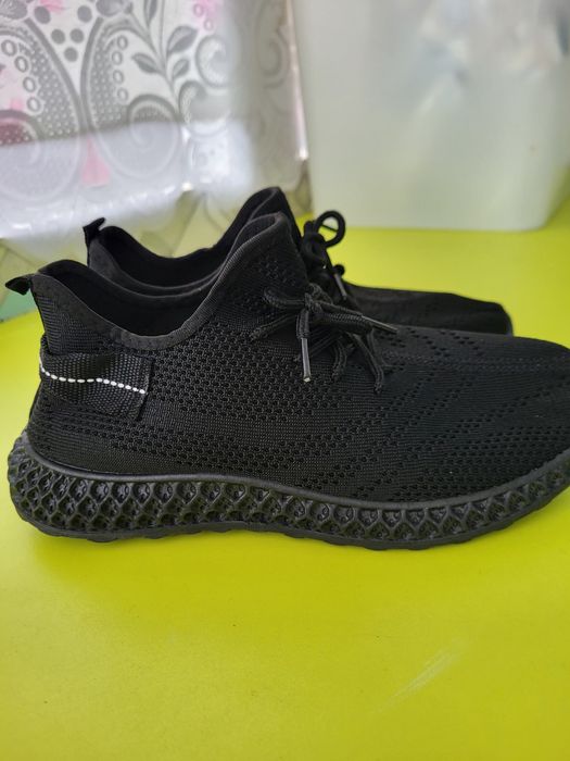 Кроссовки новые летние р40 41