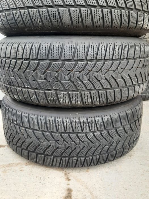 4 Броя 235/60/18 Dunlop 5,6mm 2020DOT