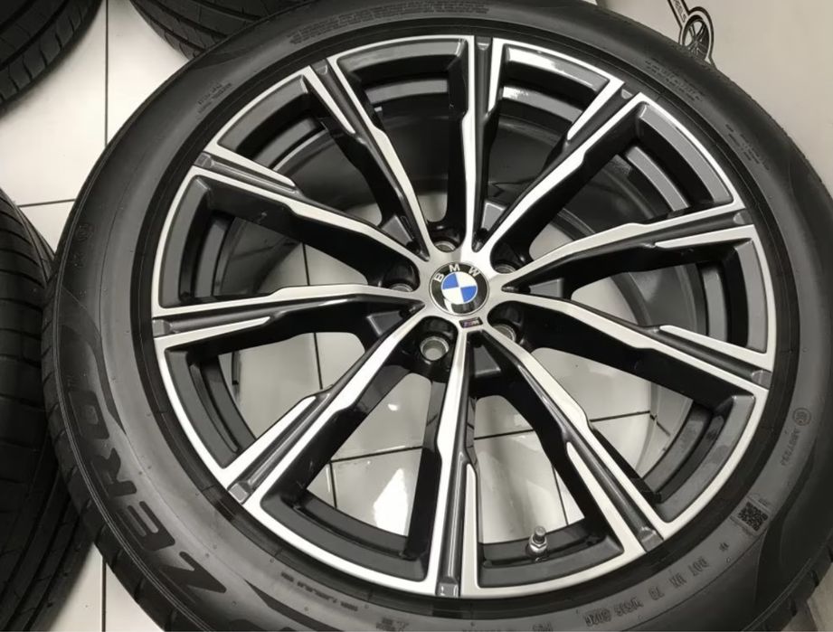 Бмв джанти 20 Цола летни гуми Пирели 7мм