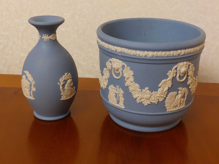 Set jardiniera & Vaza Wedgwood Jasperware