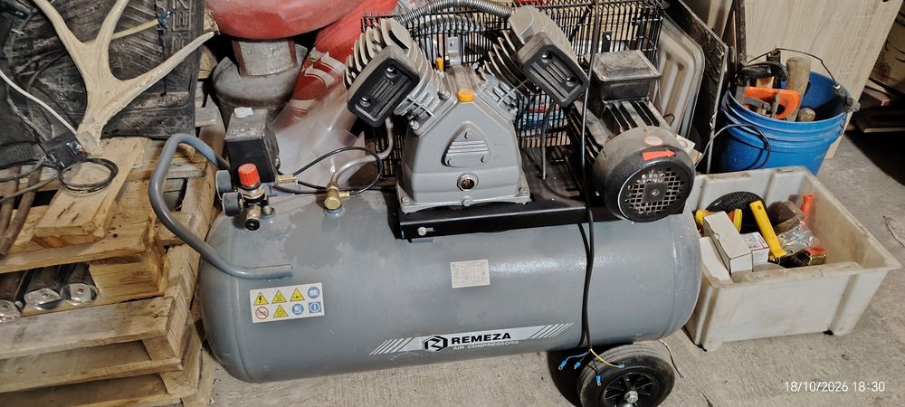 Продам! Компрессор 380В