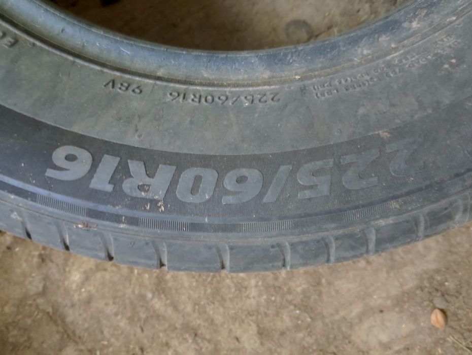 Продам шины. Почти новы. 225/60/16