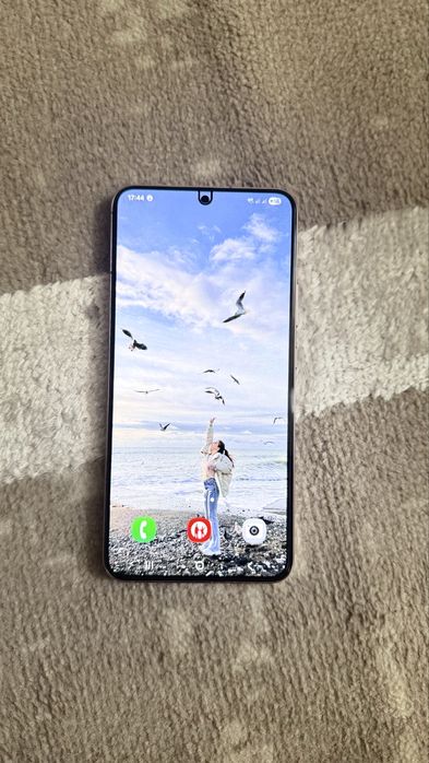 Продам Samsung Galaxy S22 Plus