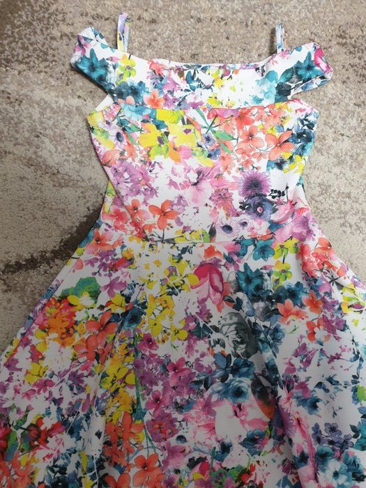 Rochite 9-11 ani, superbe, 50 lei bucata