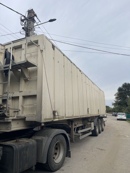 VÂNZARE ANSAMBLU CAMION + semiremorca –cereale