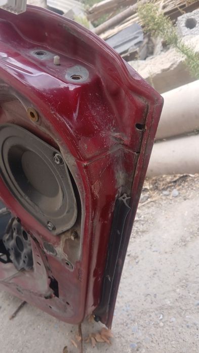 Тойота карина е дверь