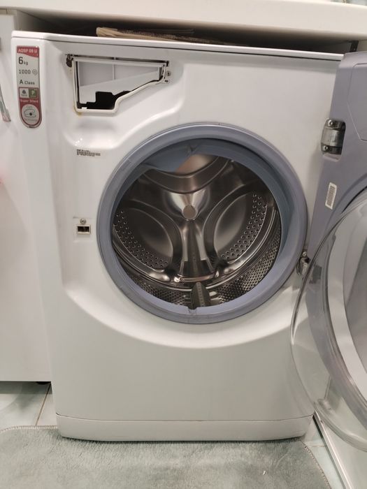 Продам стиральную машинку