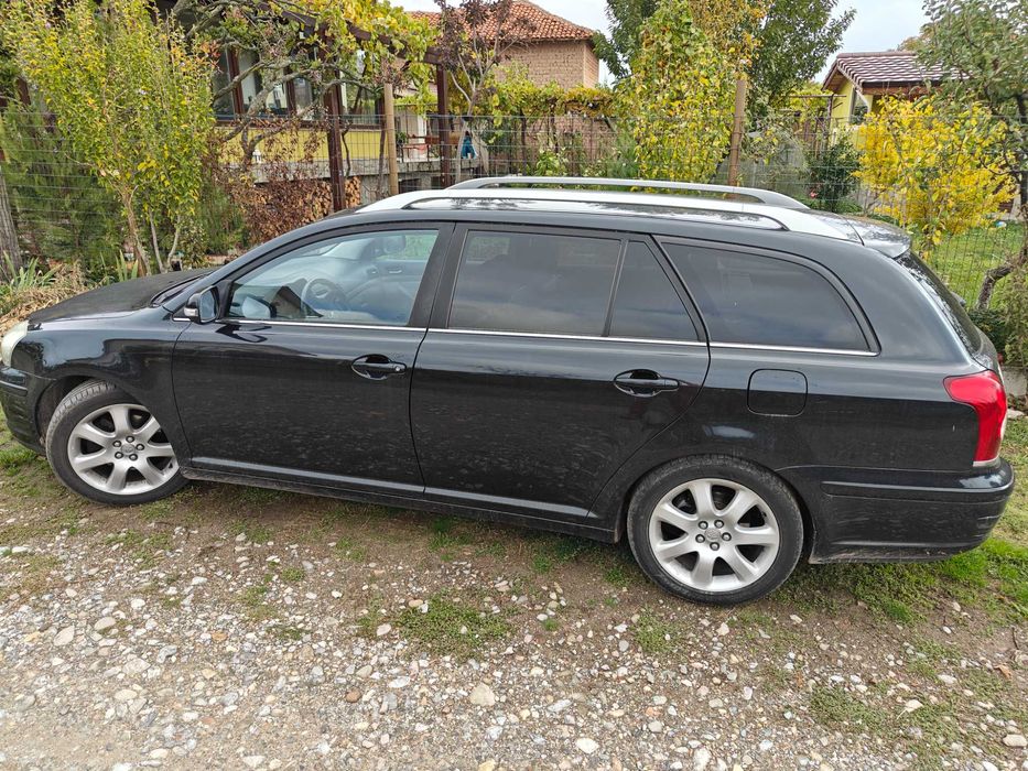 Toyota Avensis, комби, кожа, два комплекта гуми