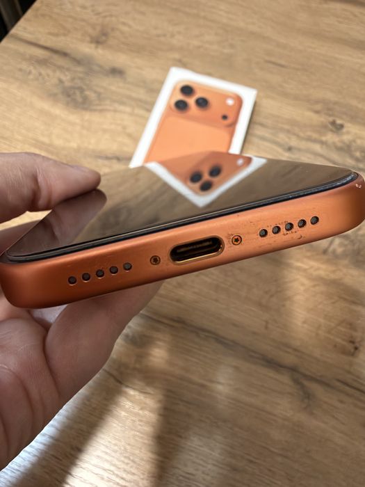iPhone 17 pro, 256GB, orange