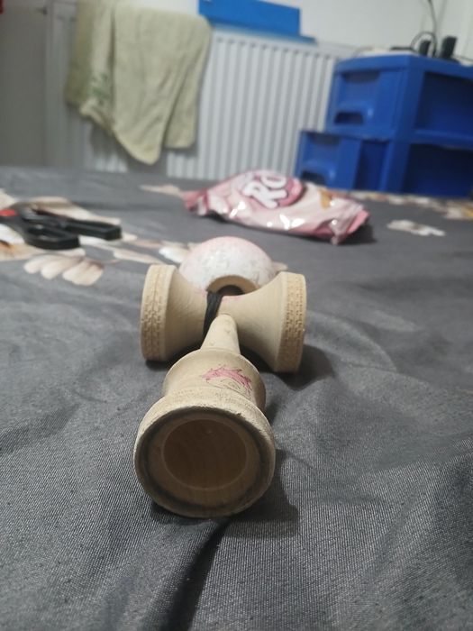 Kenul bisoi cu tama noname