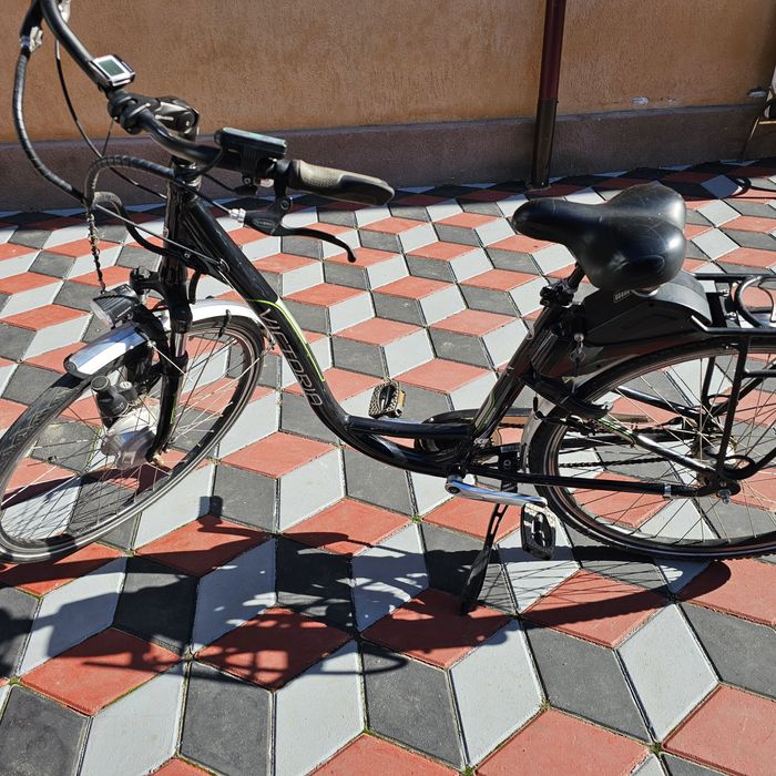 Vând bicicleta electrica Victoria