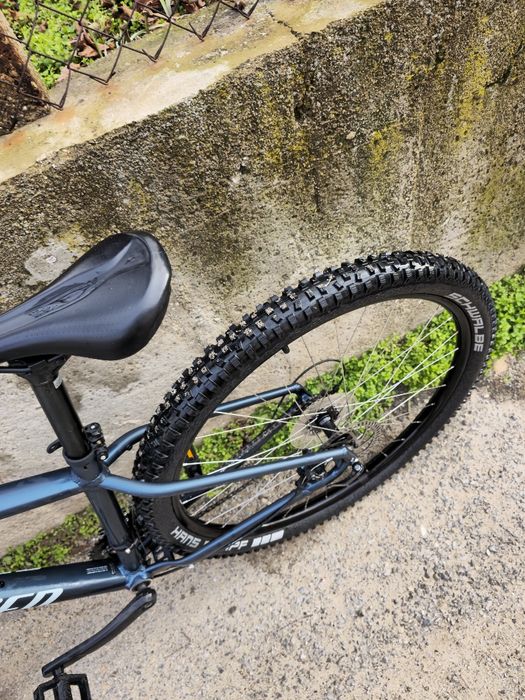 Specialized Rockhopper 29 цола М размер 2x9 Скорости палцови