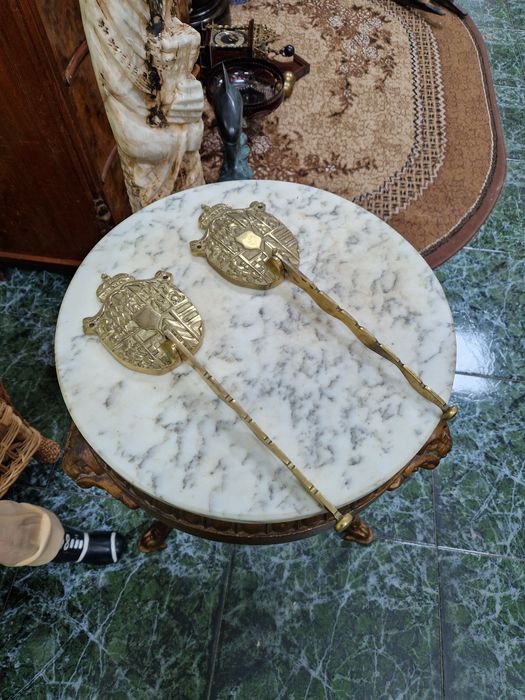 Чифт прекрасни антикварни английски бронзови стенни закачалки