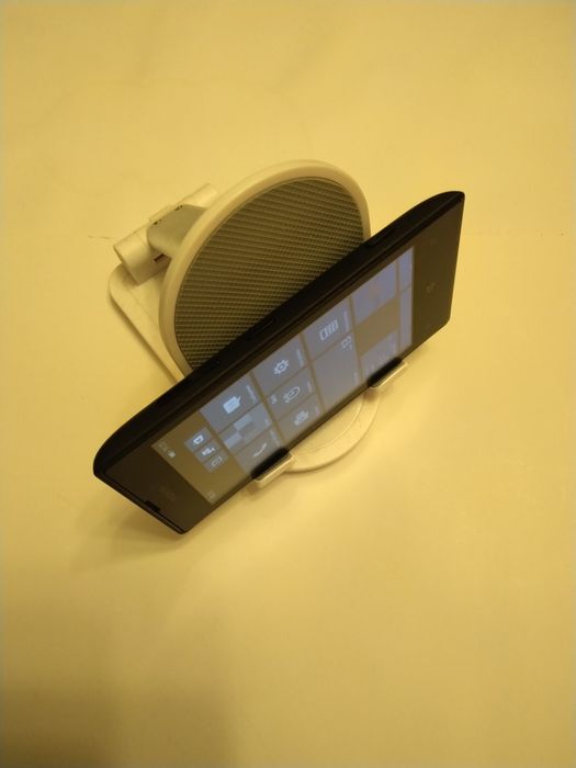 Продавам GSM / мобилен телефон  Nokia Lumia 520 black