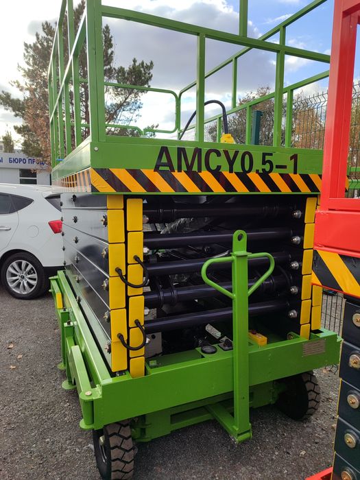Продам ножничный подъемник