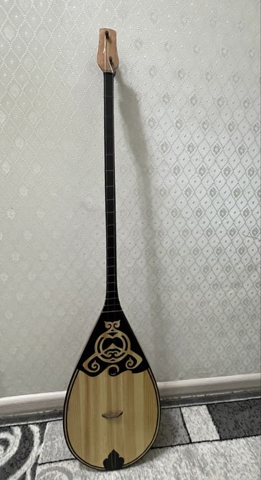 Продам домбыру новую