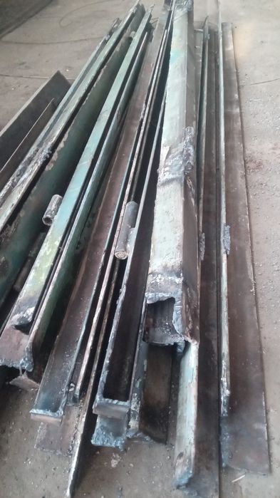 Продам уголок. трубы 200 т кг