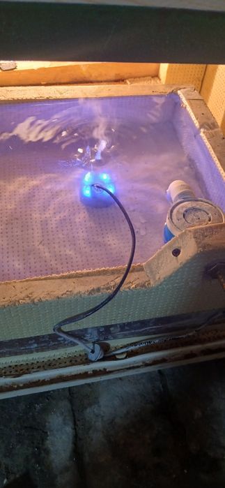 Инкубатор сотилади 350 талик ишлаши  зур.Автоматика