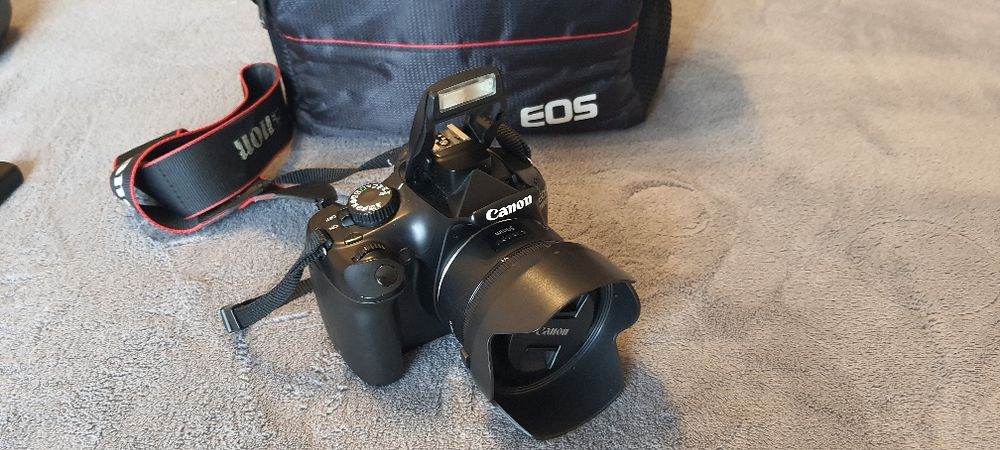 Canon EOS 1100D + 3 обектива (18–55, 55–250, 50mm) + аксесоари