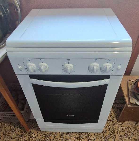 Продается газовая плита GEFEST