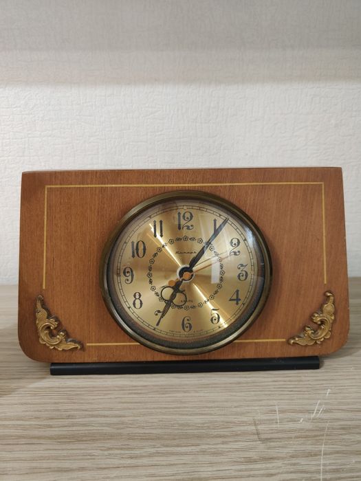 Часы янтарь СССР