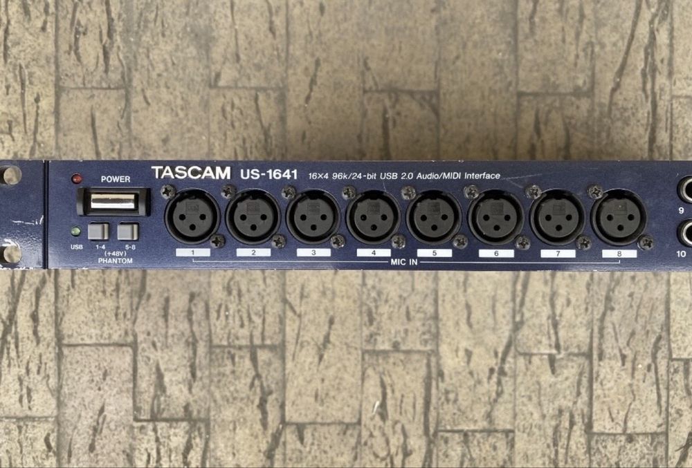 Interfață audio Tascam US-1641