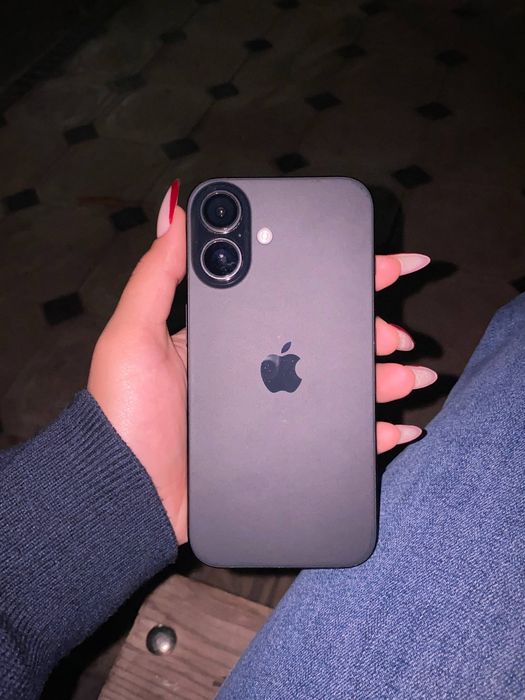 Продается Iphone 16