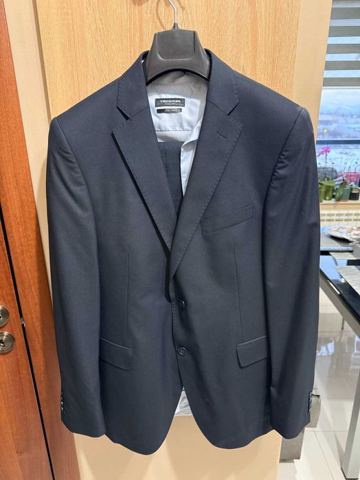 официален мъжки костюм