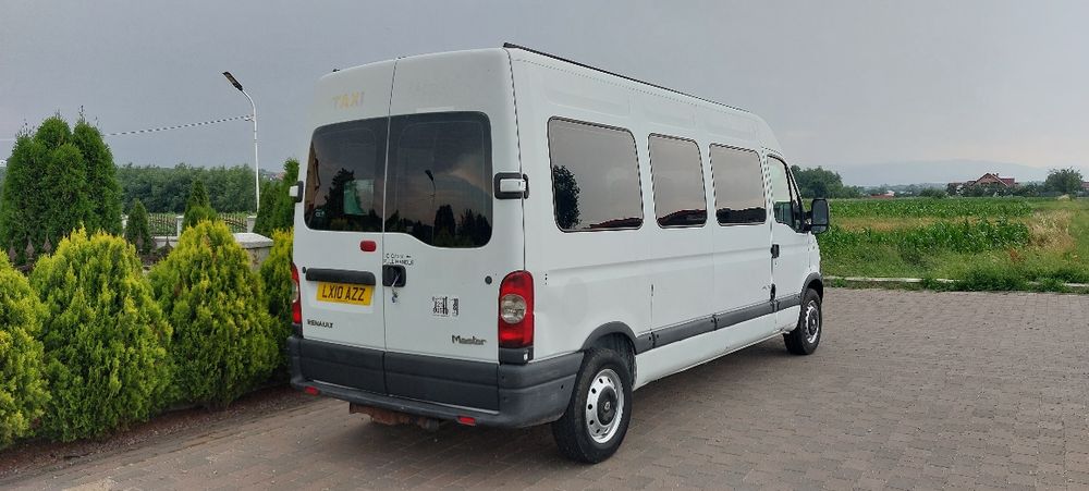 Renault master 8+1 din 2010 motor 2.5 diesel Euro 5 Volan pe dreapta A