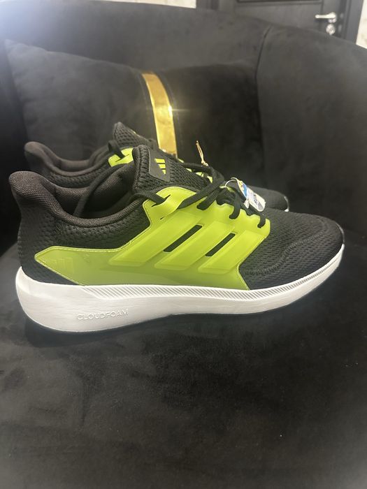 Оргинални маратонки ADIDAS Cloudfoam