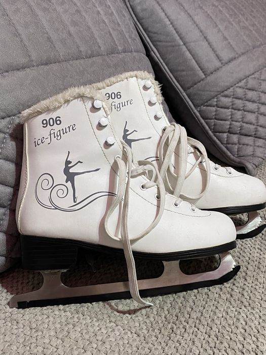 коньки , 39 размер. Катались пару раз