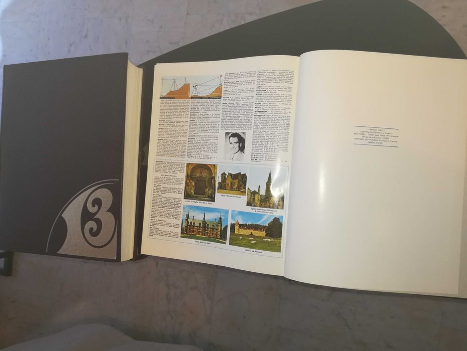 Vand dictionar Larousse TROIS VOLUMES en couleurs