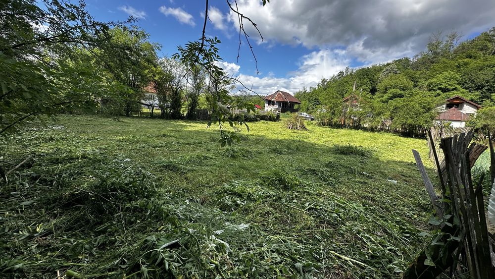 Teren intravilan 966 mp Negoești, MH – deschidere directă Râul Motru, utilități