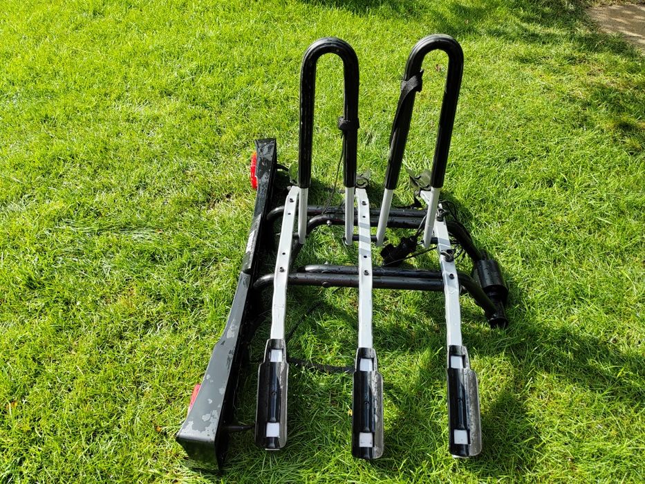 Sistem Thule suport 3 biciclete, cârlig