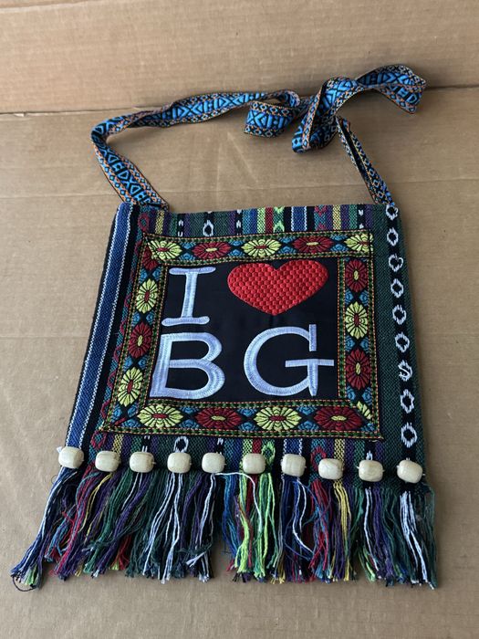 Сувенирна чанта от плат с традиционни български мотиви