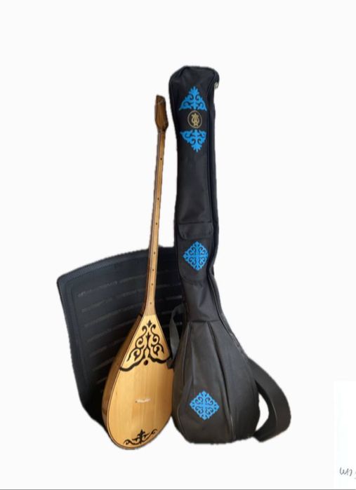 Домбра , новая.