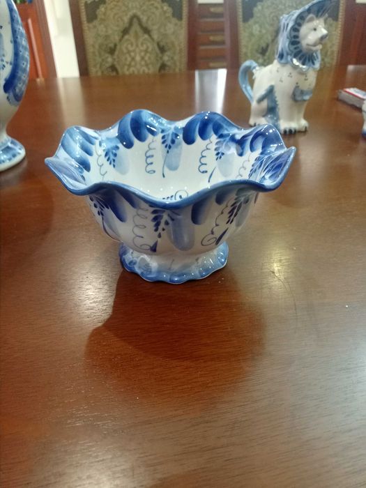 Посуда для сервировки Гжель