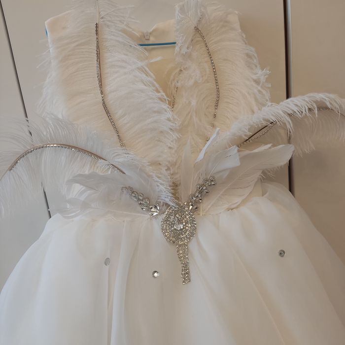 Детска рокля с шлейф