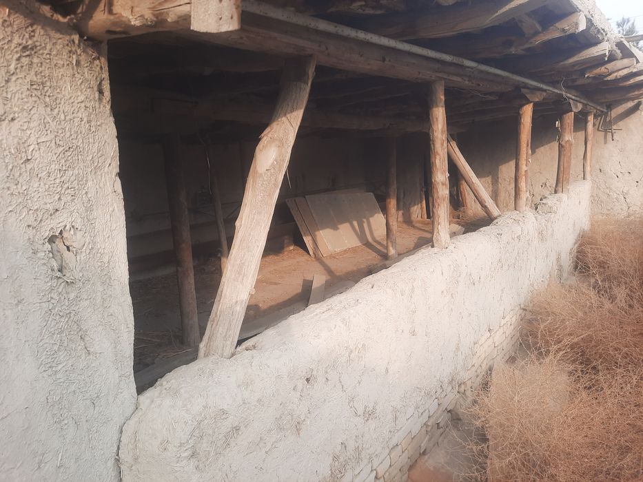 Hovli sotiladi vang'ozi