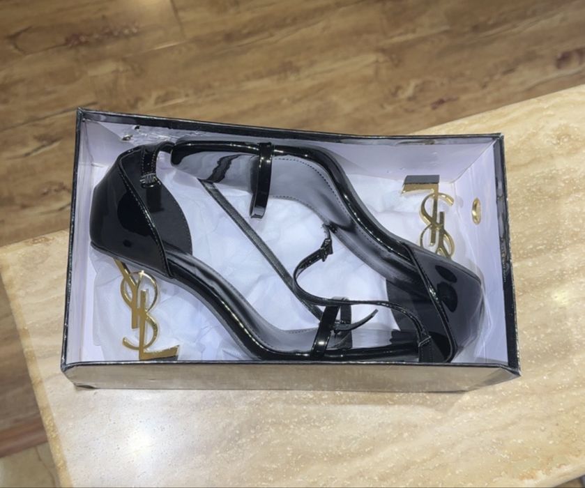 Sandale tip Yves Saint Laurent