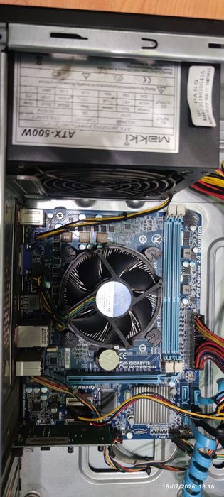 Цял компютър И монитор за офис работа или друго I3-2100 , 2х4GB DDR3 , SSD 120GB Windows спешно