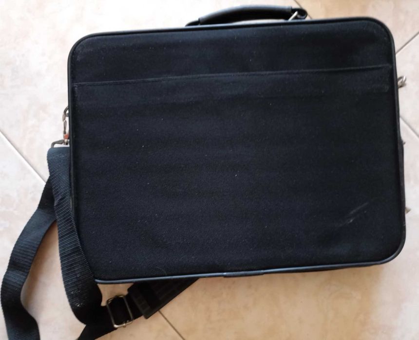 Чанта за лаптоп 15' до 17'