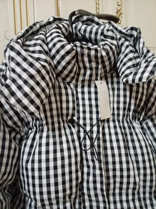 Продам куртки новые