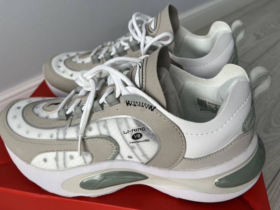 Кроссовки lining оригинал новые