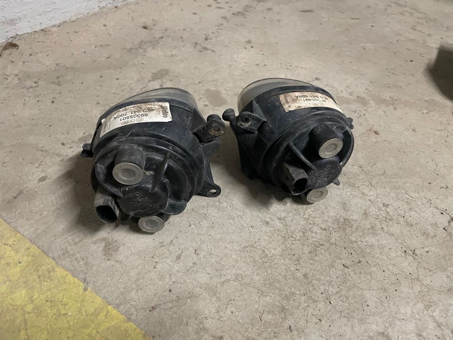 Ляв фар и халогени за Ауди А3 2002г