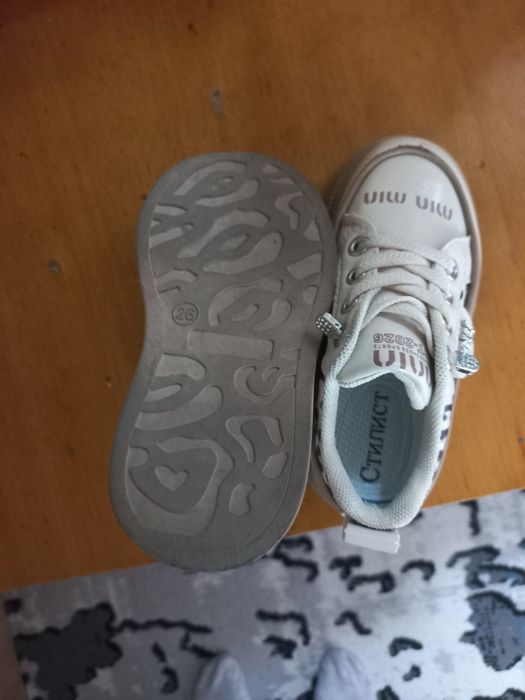 Детская обувь (кроссовки) для девочек